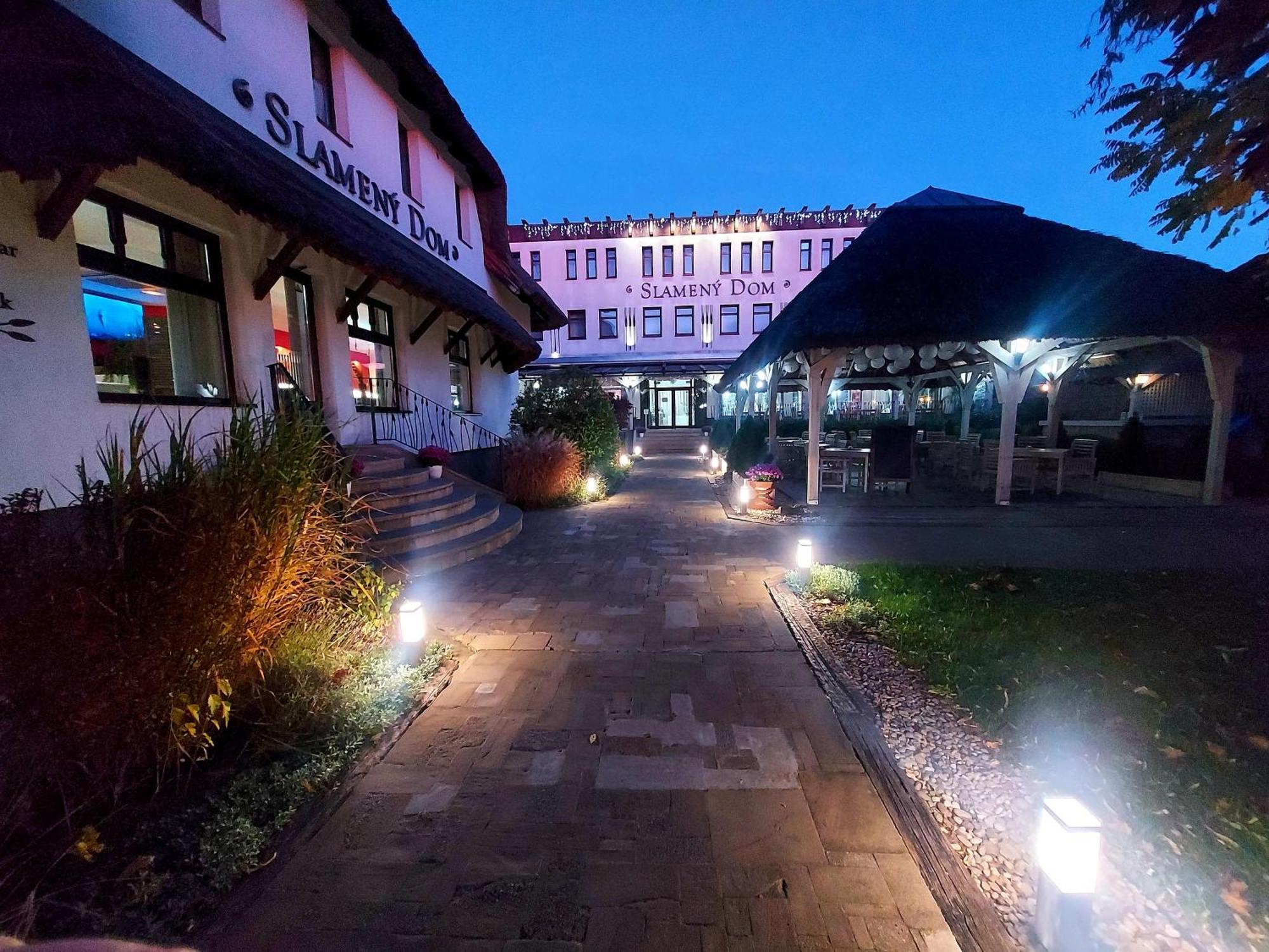 Hotel Slameny Dom & Spa Mala Ida ภายนอก รูปภาพ