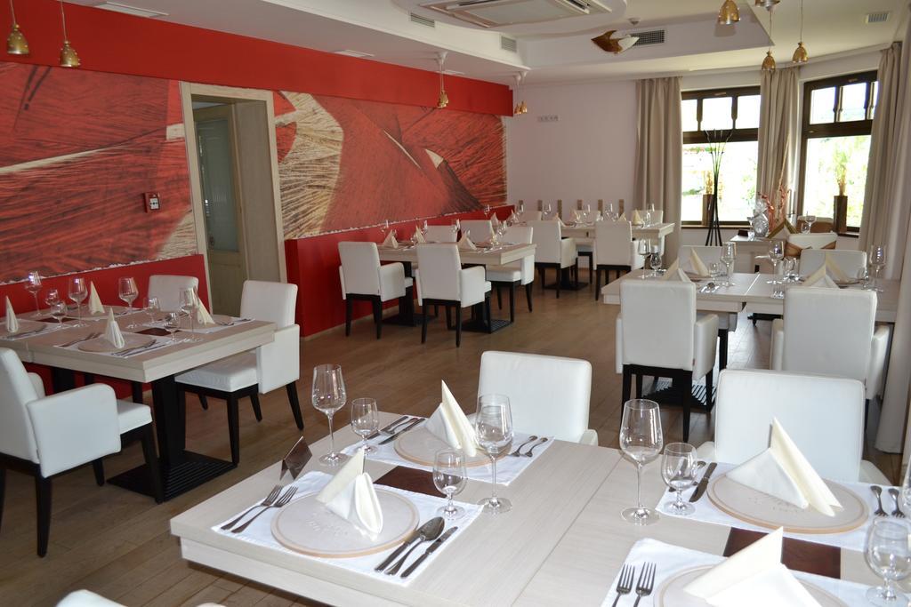 Hotel Slameny Dom & Spa Mala Ida ภายนอก รูปภาพ
